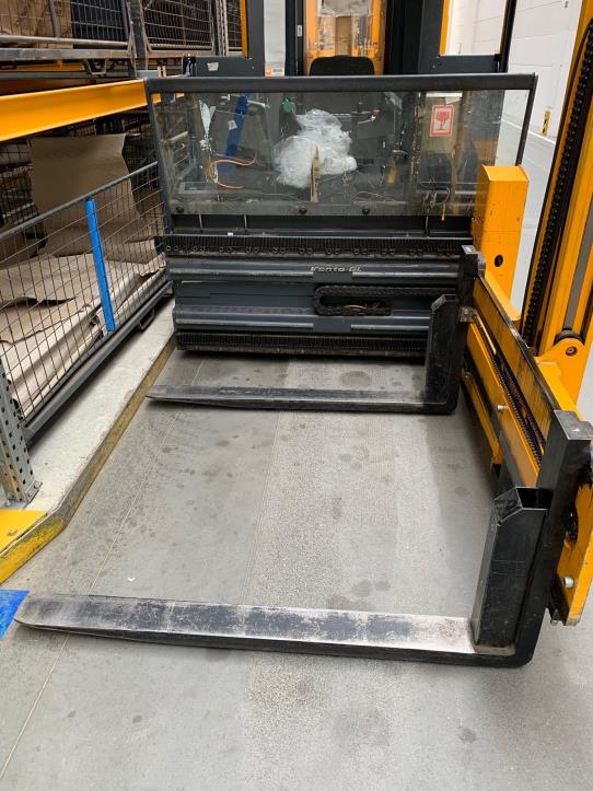 Metal working machines and work equipment (safety shoes)-3